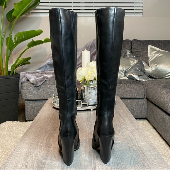 Leather boots - Picture 5 of 10